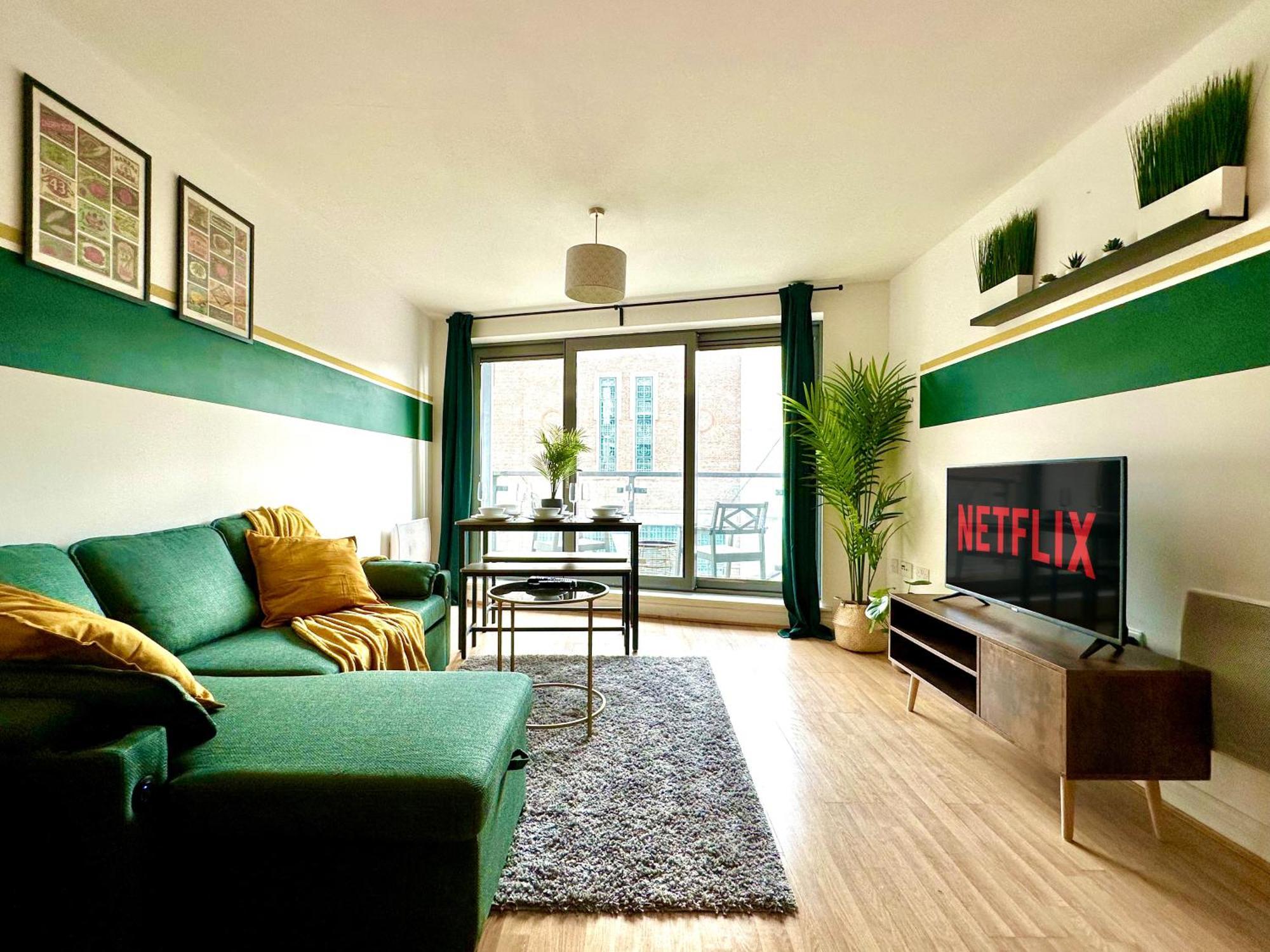 Watford Serviced Apartment, Free Parking, City Centre ภายนอก รูปภาพ