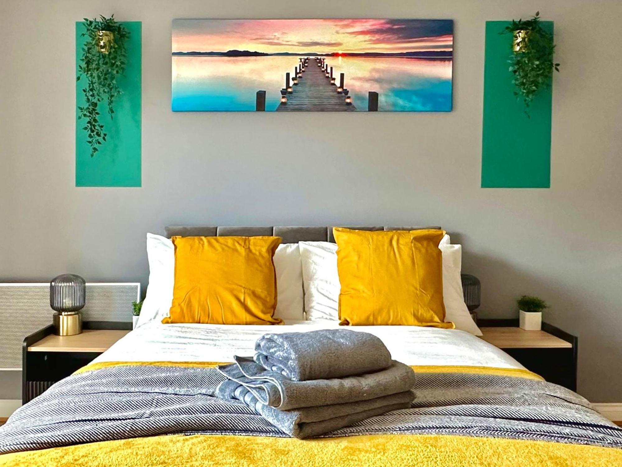 Watford Serviced Apartment, Free Parking, City Centre ภายนอก รูปภาพ